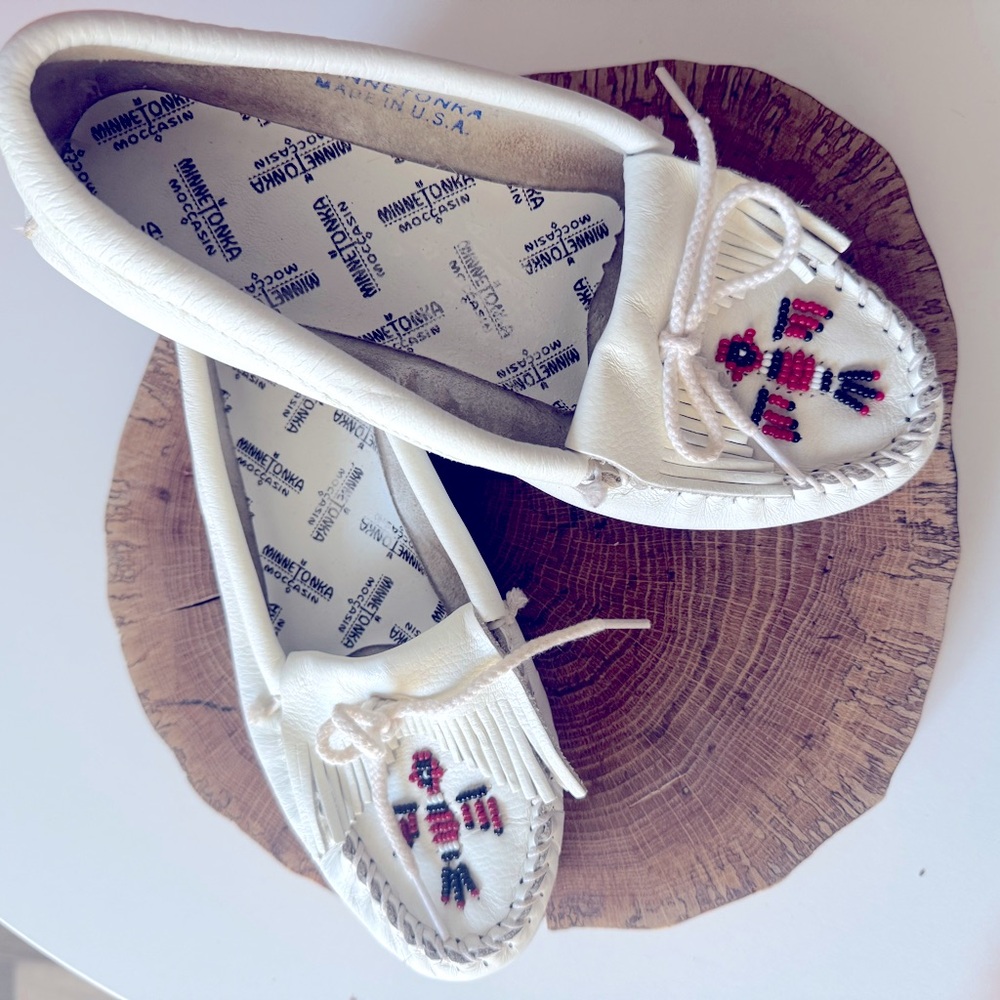 MINNETONKA Thunderbird Moccasins- size 7.5